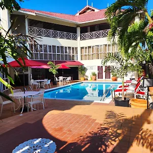 Otel Altamont Court Kingston