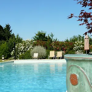 La Capucine 3*, Lagnes Франция